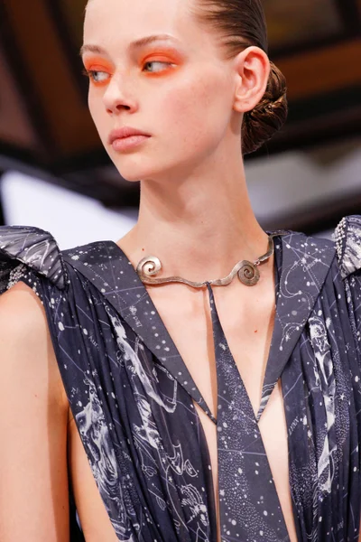 Look 95